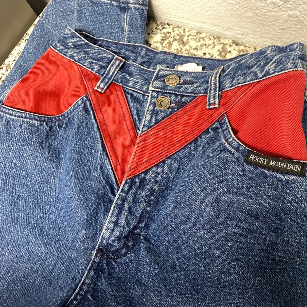 80s 90s Rocky Mountain High Waisted Jeans w Red Accent Size 28